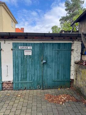 Foto - Geräumige Garage als PKW-Abstellmöglichkeit oder für Lagernutzung zu vermieten