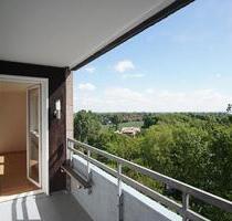 ~ große Familienwohnung (max. 4 Personen) mit Balkon + Aufzug + Grünanlage + Spielplatz ~ - Mülheim an der Ruhr Dümpten