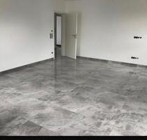 Moderne 4 Zimmer Wohnung DG mit Balkon Fußbodenheizung - Sexau