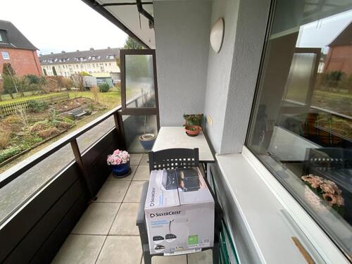Foto - RE-Ost EG- 3,5 Zimmer, Sonnenbalkon & Garage