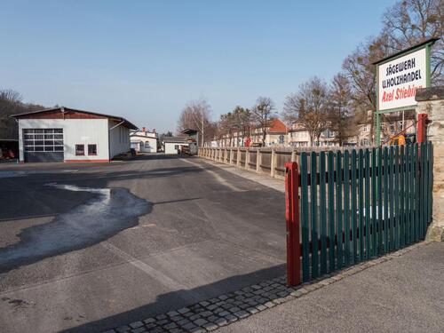 Foto - Stellplatz für PKW Wohnwagen - 50,00&nbsp;EUR Miete,