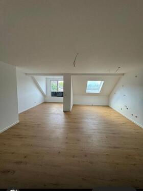 Foto - Wohnen mit Charakter, ausgebautes Dachgeschoss mit 105qm und großer Loggia