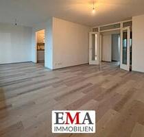 Vermietung einer Zwei-Zimmer-Dachgeschosswohnung mit Loggia und Südbalkon - Falkensee