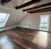 1 Zimmer Dachgeschosswohnung - 950,00&nbsp;EUR Kaltmiete, ca.&nbsp; 82,00&nbsp;m&sup2; in Hannover (PLZ: 30627) Buchholz-Kleefeld