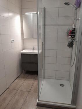 Foto - modernes neues WG-Zimmer - 320,00 EUR Kaltmiete,