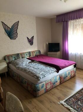 Foto - Zimmer mit Dusche und WC - 450,00 EUR Kaltmiete,