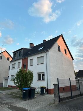 Foto - Frisch renovierte 2,5 Zimmer Wohnung, Ankleidezimmer & Terrasse