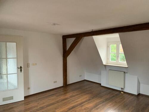 Foto - Schöne 2­-Zi­-Whg. in denkmalgeschützem Haus ­- Natur (Wiesengrund) in Laufweite)