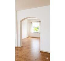 Gepflegte 3-ZiKDB.-Wohnung in ruhigem 3-Parteien-Haus - Stolberg (Rheinland)