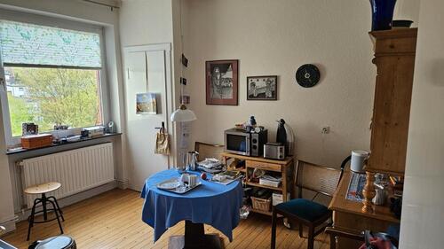 Foto - Hohe Decken & viel Licht - 3-Zimmer-Altbauperle mit hellem Balkonzimmer