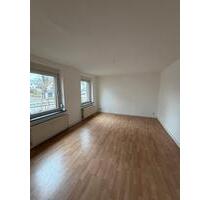 2 Zimmer Erdgeschosswohnung mit Einbauküche in Solingen Wald