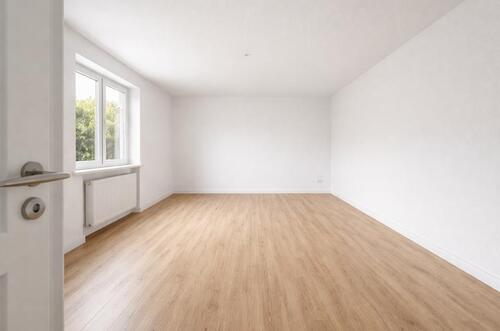 Foto - Helle 5 Zimmer Wohnung & Stellplatz 110qm in Pohlheim Watzenborn