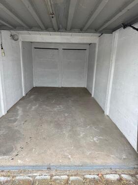 Foto - Garage Lager Auto Motorrad Sicher