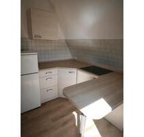 helle sonnige Dachgeschoss Wohnung teilmöbliert - Hohndorf