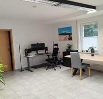 Singlewohnung oder BüroPraxis: 2 Zimmer + Bad in Guxhagen