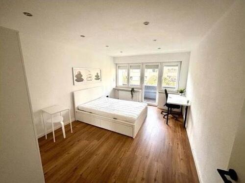 Foto - Helles Zimmer in 3er-WG mit Balkon in Top-Lage!