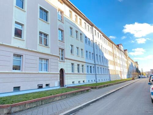 Foto - +++RENOVIERTE 2-RAUMWOHNUNG mit BALKON+++