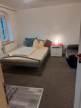 Foto - NEU renoviert: 1 Zimmerapartment mit Küchenzeile (teilmöbl.)