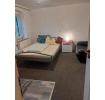 NEU renoviert: 1 Zimmerapartment mit Küchenzeile (teilmöbl.) - Augsburg Bärenkeller