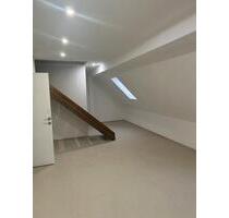 Wohnung in Dachgeschoss - 1.000,00 EUR Kaltmiete, in Rudelzhausen (PLZ: 84104)