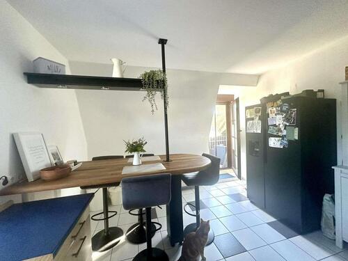 Foto - 3-Zimmer-Wohnung 135 m² OG mit Balkon, Carport, Garten