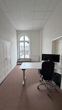 Foto - Büro in Hamburger City: 15 m² Büro mit 60 m² Rathaus-Terrasse!