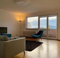 Newly renovated 2 Room top floor Apartment - Berlin Neukölln