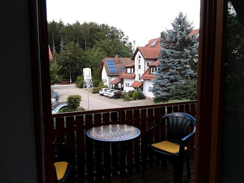 Foto - AB 15.04. LK EM, MÖBL&AUSGEST. SINGLE-STUDIO & BALKON, 6 MON. +