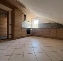4-Zimmer DG Wohnung - 950,00&nbsp;EUR Kaltmiete, ca.&nbsp; 100,00&nbsp;m&sup2; in Leutershausen (PLZ: 91578)