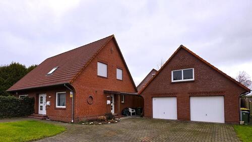 Foto - 2-Familienhaus in ruhiger Sackgassenlage mit separaten Eingängen