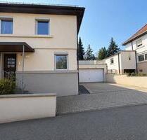 DHH mit Garten & Doppelgarage - 1.450,00&nbsp;EUR Kaltmiete, ca.&nbsp; 130,00&nbsp;m&sup2; in Heilbronn (PLZ: 74078) Frankenbach