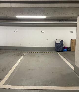 Foto - Garage Auto , Motorrad Stellpatz .