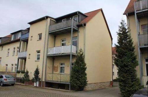 Foto - GERÄUMIGE Zweiraumwohnung in GEPFLEGTEM Mehrfamilienhaus