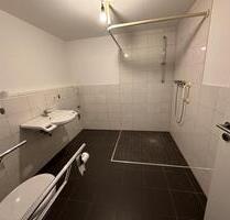 Hachenburg: Rollstuhlgerechte Wohnung mit Balkon und Stellplatz