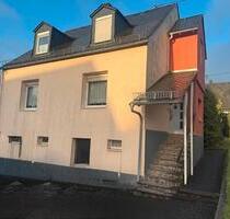 Freistehendes Einfamilienhaus Stadtteil Idar auf der Lay - Idar-Oberstein