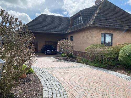 Foto - Freistehendes Einfamilienhaus - 400.000,00 EUR Kaufpreis, ca.  210,00 m²