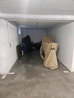 Foto - 2 Motorradstellpätze in meiner Garage