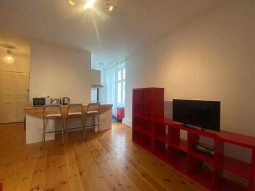 Foto - 2 room Altbau with balcony in Prenzlauer Berg Temporary available