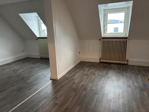 Foto - 80 qm DG Wohnung im 5 Parteien Haus Stadtnah zu vermieten