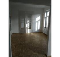 Stilvolle und großzügige Altbauwohnung in zentraler Lage - Stolberg (Rheinland)