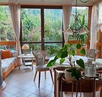 Möblierte Wohnung mit separatem Hauseingang, Terrasse und Winterg - Helsa