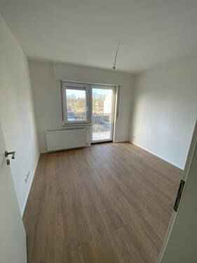 Foto - Helle sanierte 2 Zimmer Wohnung mit zwei Balkonen in ruhiger Lage