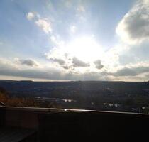 Gepflegte 2-Zimmer-DG-Wohnung mit Loggia in Veitshöchheim - Zellingen