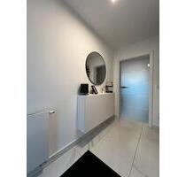 Kernsaniertes Reihenendhaus mit Garten, Terrasse und Galerie - Raunheim