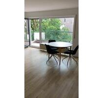 Helle, möblierte Whg, neue EBK + großer Balkon, super Anbindung - Sulzbach (Taunus)