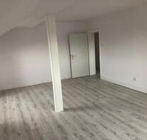 Renovierte 2-Zimmer-Dachgeschosswohnung in Mönchengladbach