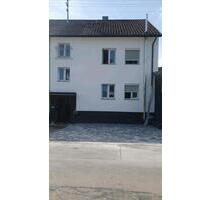 Haus zu VerkaufWohn - 577.000,00&nbsp;EUR Kaufpreis, ca.&nbsp; 150,00&nbsp;m&sup2; in Dettingen an der Erms (PLZ: 72581)