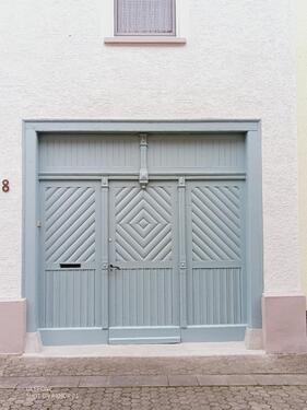 Foto - Stadthaus in Geisenheim. Ein- bis Zweifamilienhaus in guter Lage.