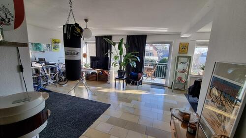 Foto - Helle Wohnung mit großem Balkon zentral gelegen