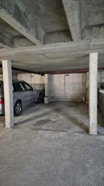 Foto - Tiefgaragenstellplatz - 85,00 EUR Miete,